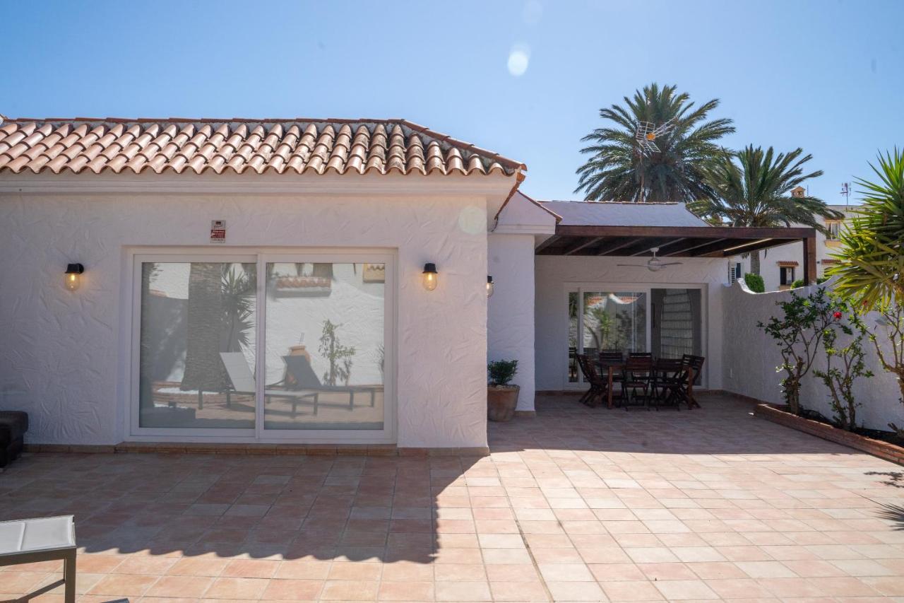 Villa Ohana Roquetas de Mar Exteriör bild
